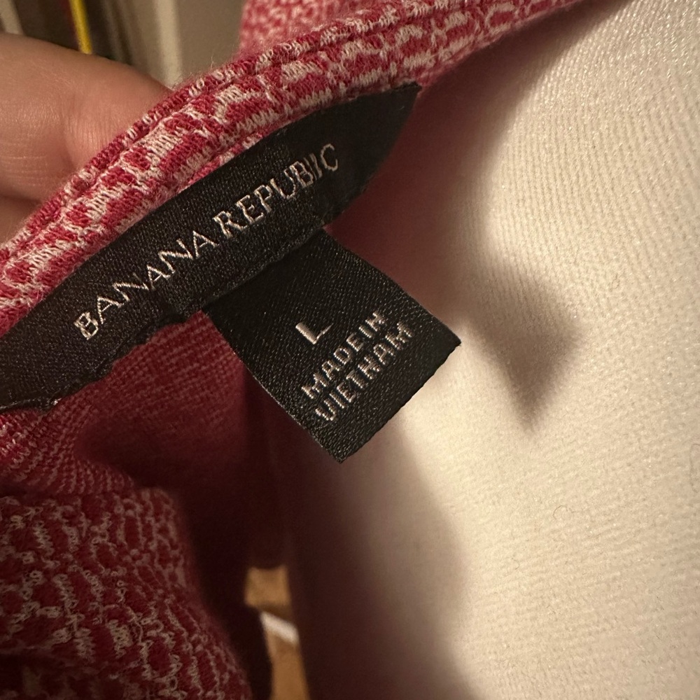 Banana Republic Red Patterned Tank Top - Picture 4 of 5